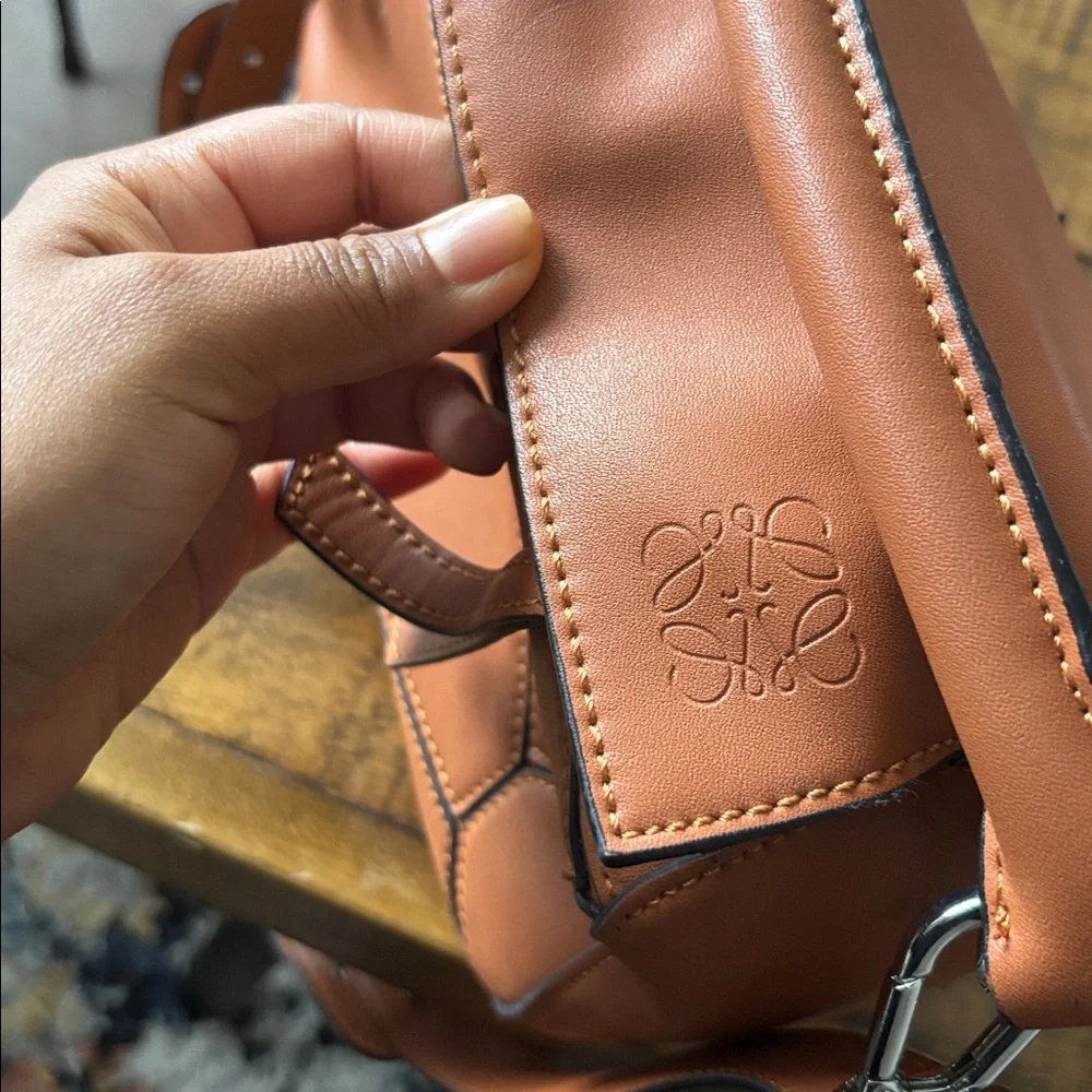 Gently used designer inspired bag - Picture 3 of 4